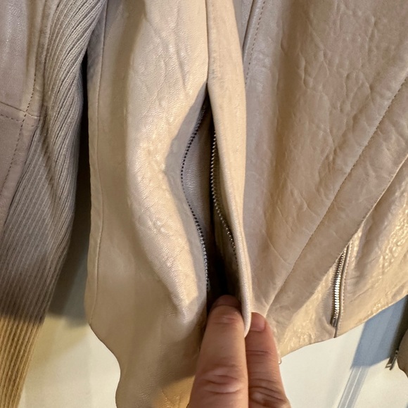 Vince Sand Shell Asymmetrical Rib Knit 100% Lambskin Leather Moto Designer Coat - Picture 12 of 16